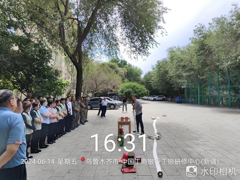 张亮6月_副本.jpg