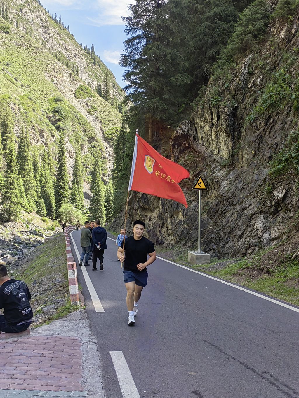 微信图片_20240702092550_副本.jpg